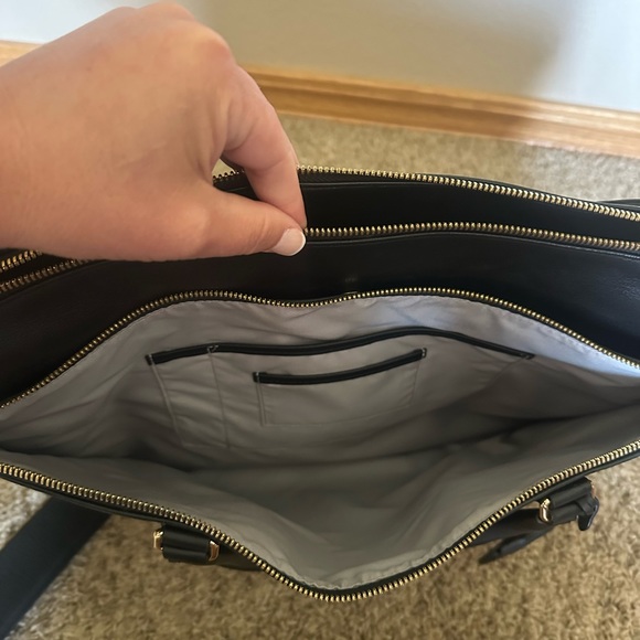 Tumi Black Leather Chandler Business Briefcase - Picture 4 of 9